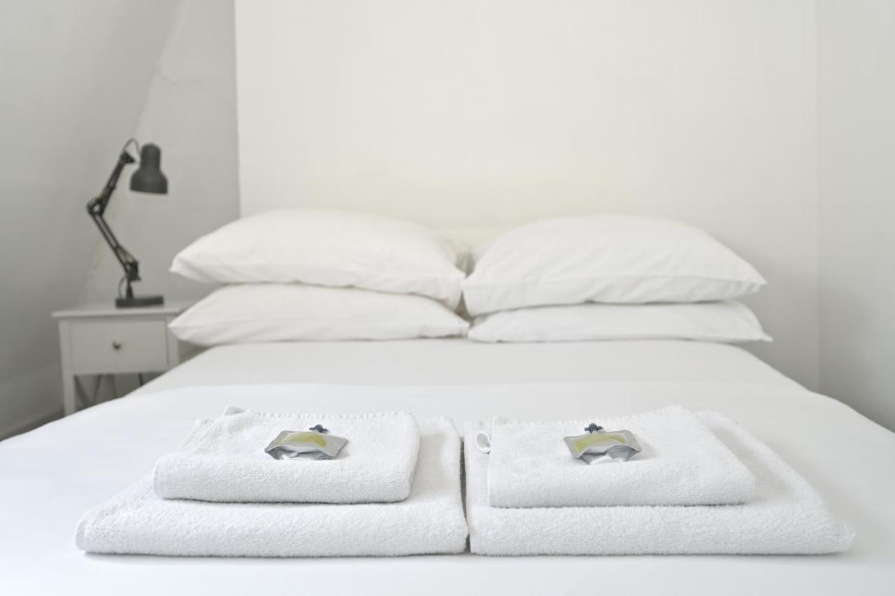 Soho, Piccadilly & Chinatown - Two Bedroom & Two Double Beds Apartment لندن المظهر الخارجي الصورة